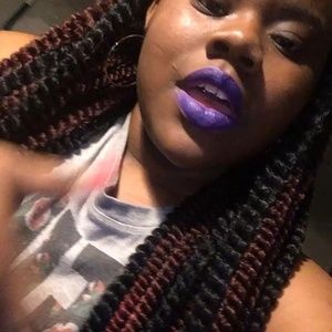 Meet your Posher, Taayy